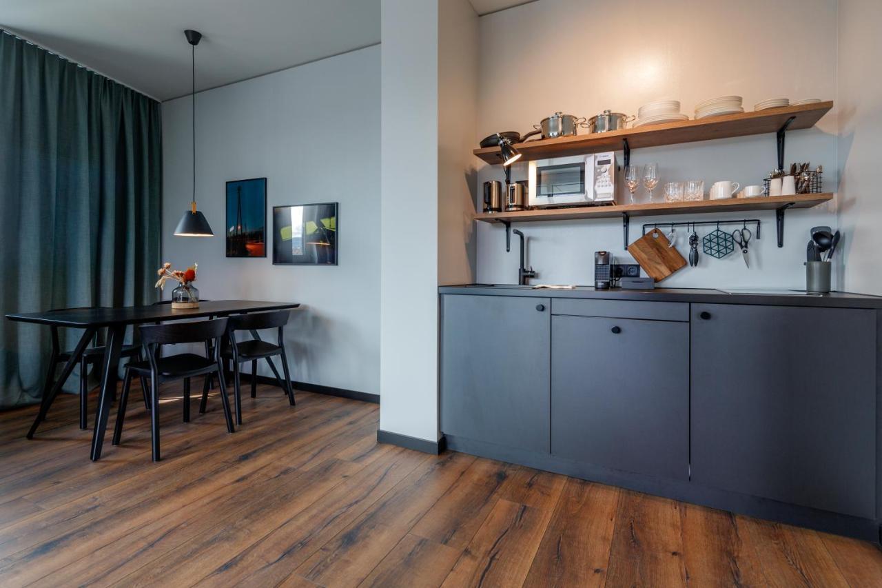 Black F House - Serviced Apartments ไฟรบวร์กอิมไบรส์เกา ภายนอก รูปภาพ