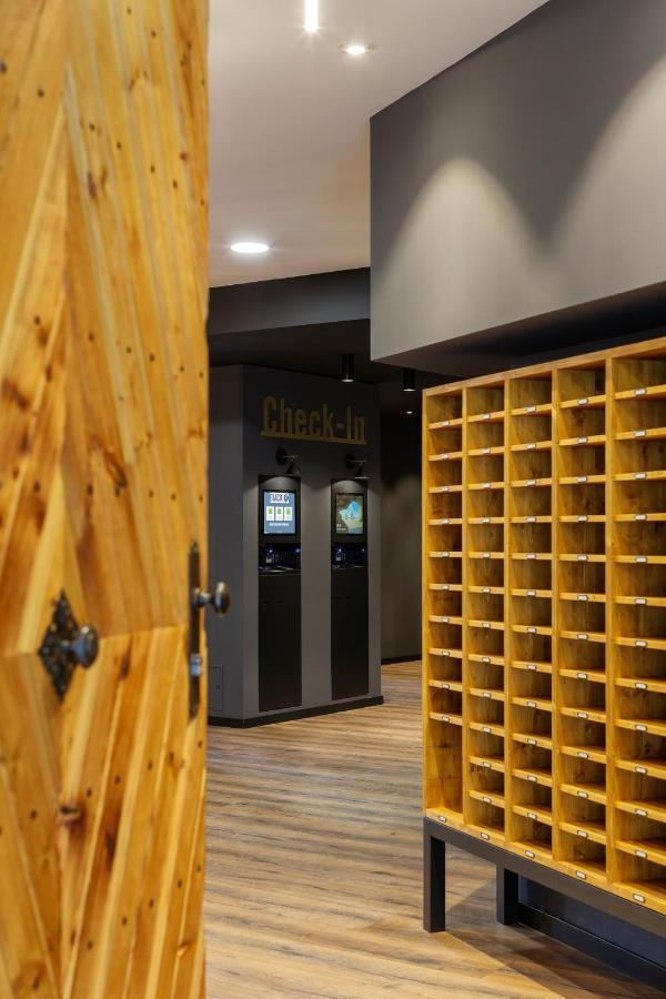 Black F House - Serviced Apartments ไฟรบวร์กอิมไบรส์เกา ภายนอก รูปภาพ
