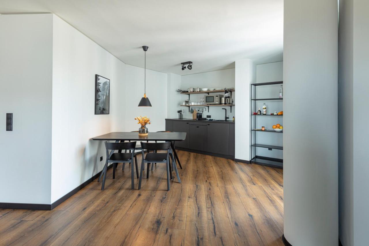 Black F House - Serviced Apartments ไฟรบวร์กอิมไบรส์เกา ภายนอก รูปภาพ
